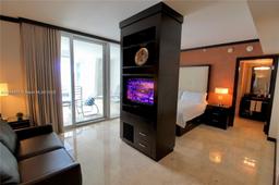 Picture of 1437 Collins Ave # 304, Miami Beach, FL 33139