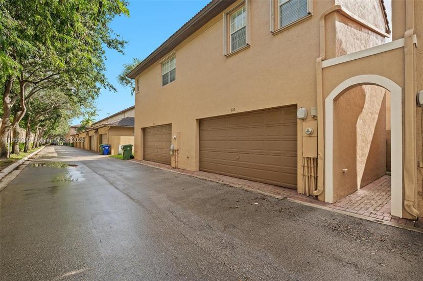Picture of 622 SW 147Th Ter, Pembroke Pines FL 33027