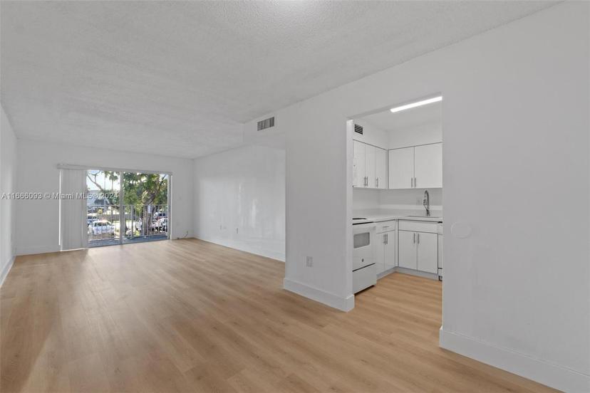Picture of 4804 NW 79Th Ave # 201, Doral FL 33166