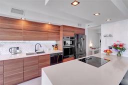 Picture of 1000 Island Blvd # 2511, Aventura, FL 33160