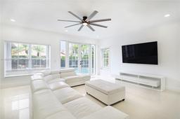 Picture of 18528 NW 19Th St, Pembroke Pines, FL 33029