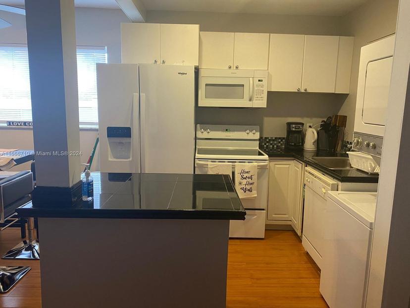 Picture of 3050 NE 5Th Ter # 10, Wilton Manors FL 33334