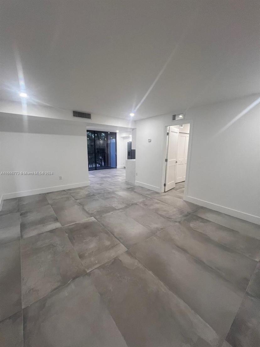 Picture of 8600 SW 133 Ave Rd # 319, Miami FL 33183
