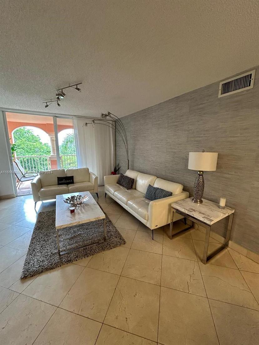 Picture of 19877 E Country Club Dr # 3603, Aventura FL 33180