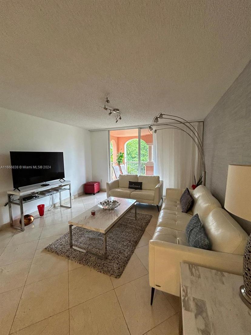 Picture of 19877 E Country Club Dr # 3603, Aventura FL 33180