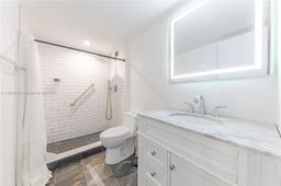 Picture of 1849 S Ocean Dr # 415, Hallandale Beach, FL 33009