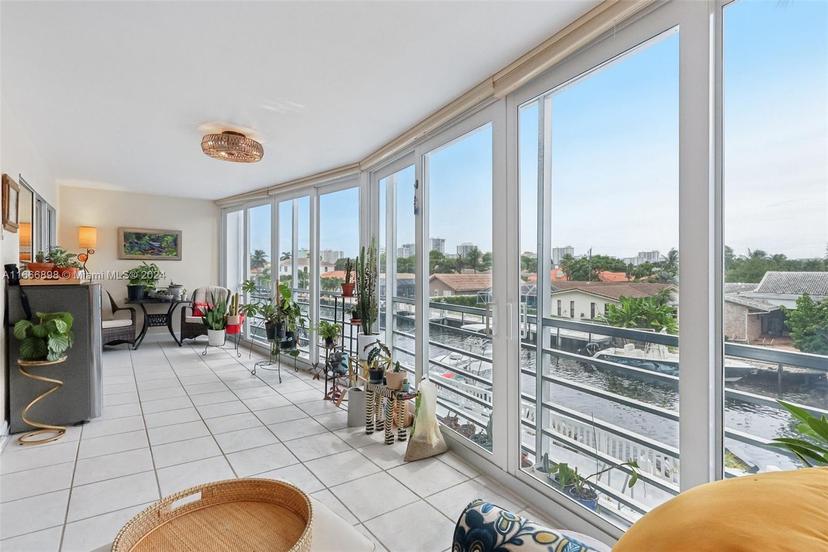 Picture of 3050 NE 47Th Ct # 205, Fort Lauderdale FL 33308