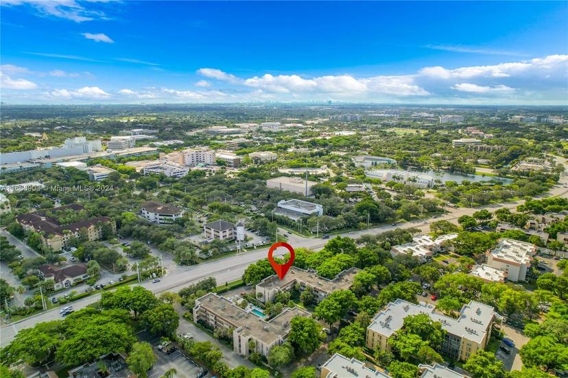 Picture of 469 N Pine Island Rd # B202, Plantation FL 33324