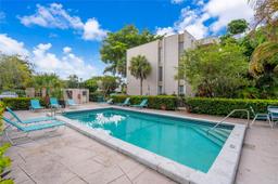 Picture of 469 N Pine Island Rd # B202, Plantation, FL 33324