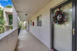Picture of 469 N Pine Island Rd # B202, Plantation, FL 33324