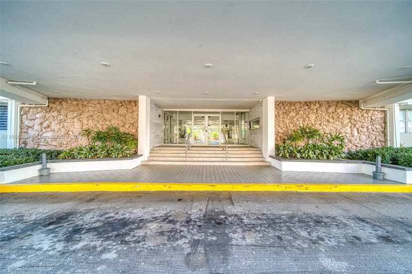 Picture of 401 Golden Isles Dr # 908, Hallandale Beach FL 33009