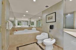 Picture of 19955 NE 38Th Ct # 1701, Aventura, FL 33180