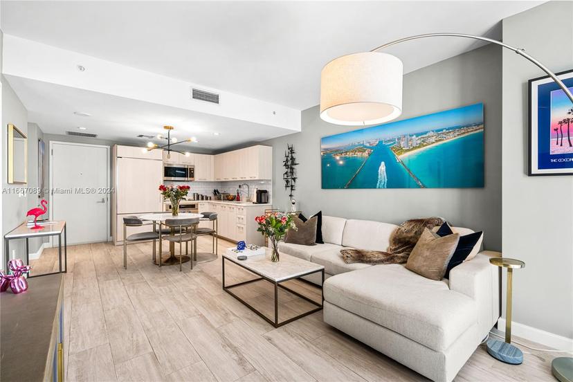 Picture of 45 SW 9Th St # 4007, Miami FL 33130