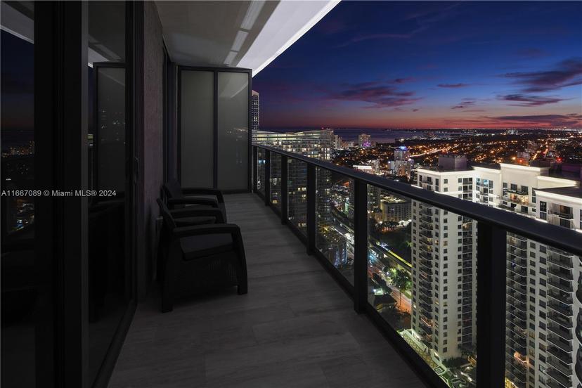 Picture of 45 SW 9Th St # 4007, Miami FL 33130