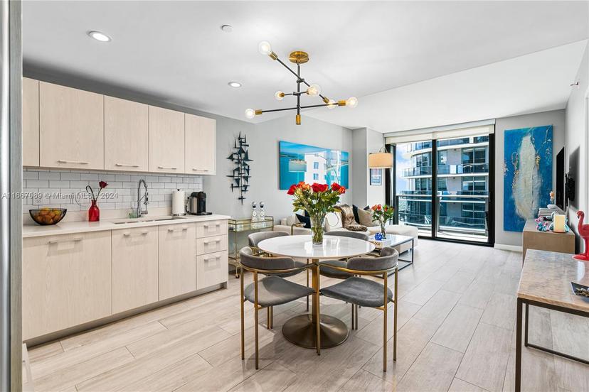 Picture of 45 SW 9Th St # 4007, Miami FL 33130