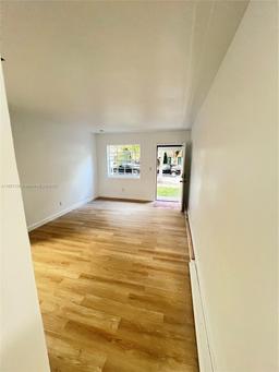 Picture of 4725 NE Miami Ct, Miami, FL 33137