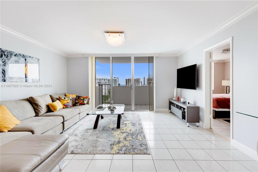 Picture of 2750 NE 183Rd St # 1910, Aventura FL 33160