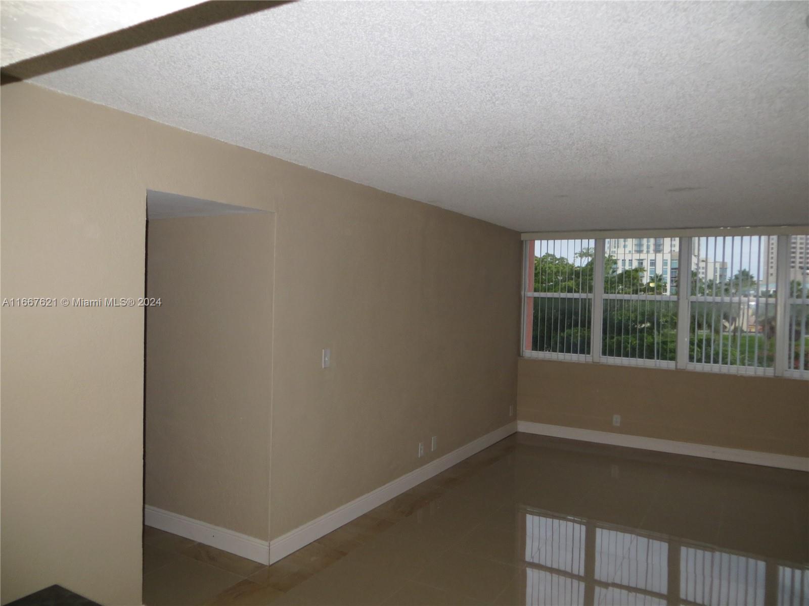 Picture of 9143 SW 77Th Ave # B403, Miami, FL 33156