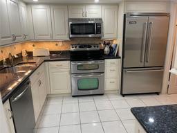 Picture of 1717 N Bayshore Dr # 2531, Miami, FL 33132