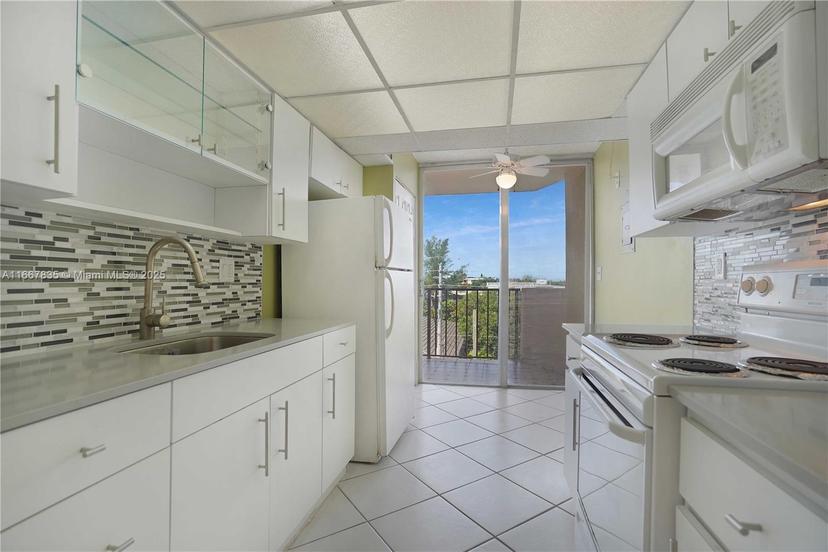 Picture of 7921 Byron Ave # 507, Miami Beach FL 33141