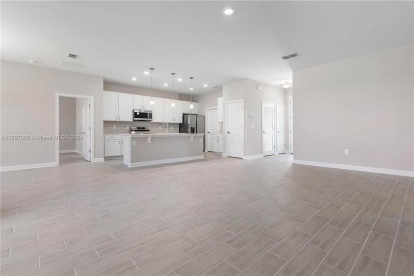 Picture of 2717 SW 4Th Ter, Cape Coral FL 33991