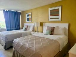 Picture of 19201 Collins Ave # 343, Sunny Isles Beach, FL 33160