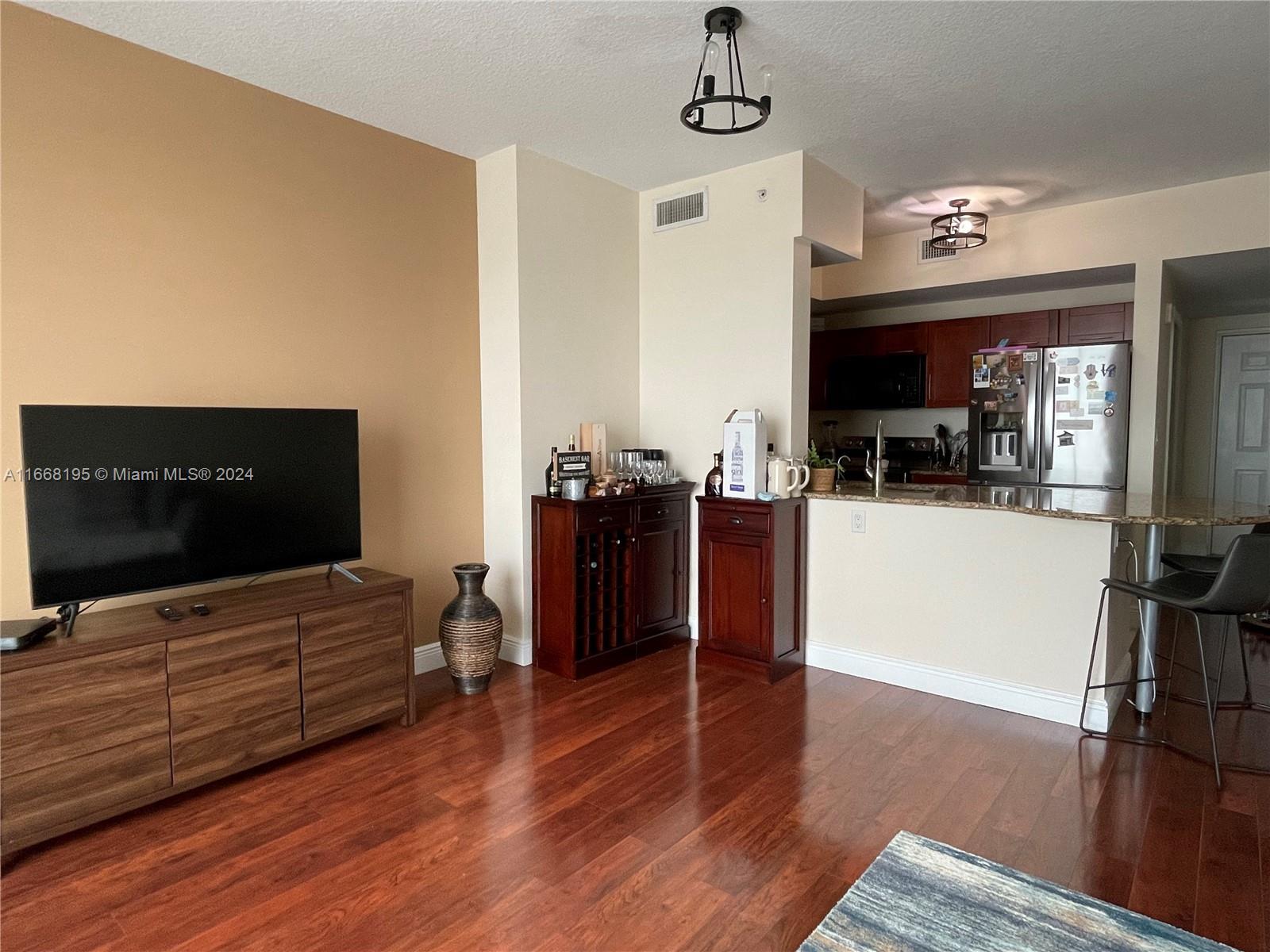 Picture of 7275 SW 90Th Way # 407, Miami, FL 33156