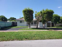 Picture of 574 W 50Th St, Miami Beach, FL 33140