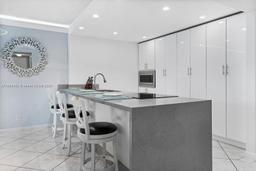 Picture of 3800 S Ocean Dr # 410, Hollywood, FL 33019