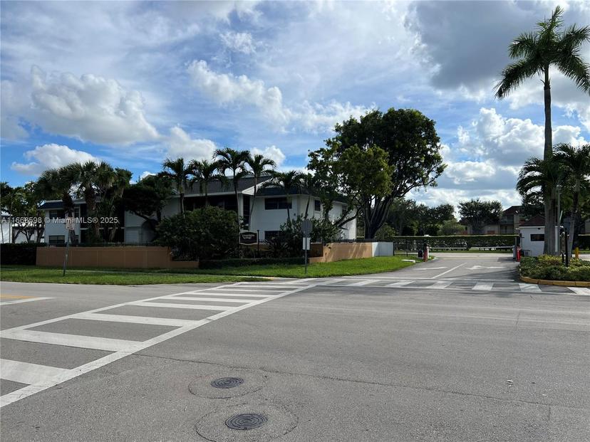 Picture of 18935 NW 62Nd Ave # 202, Hialeah FL 33015