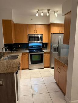 Picture of 1830 Radius Dr # 410, Hollywood, FL 33020