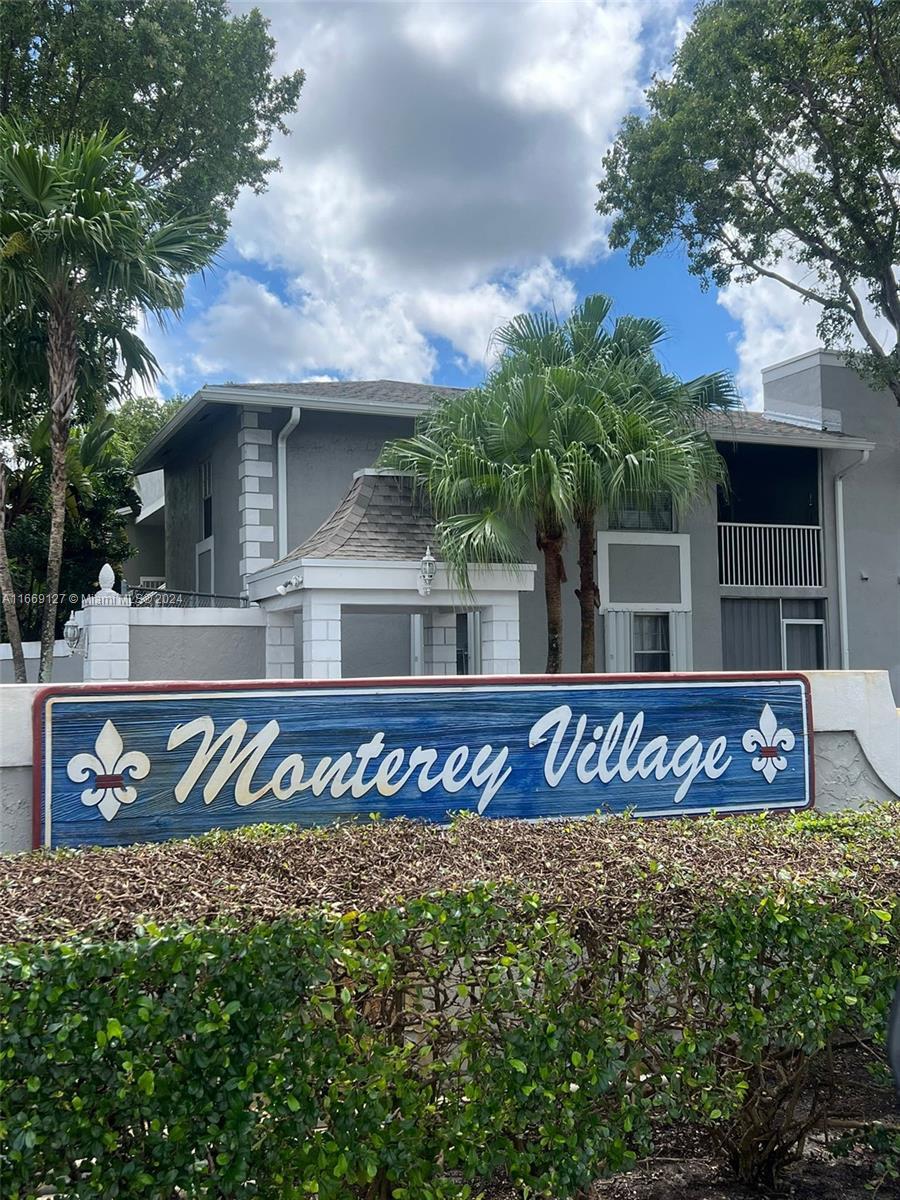 Picture of 423 NE 210Th Cir Ter # 25, Miami, FL 33179