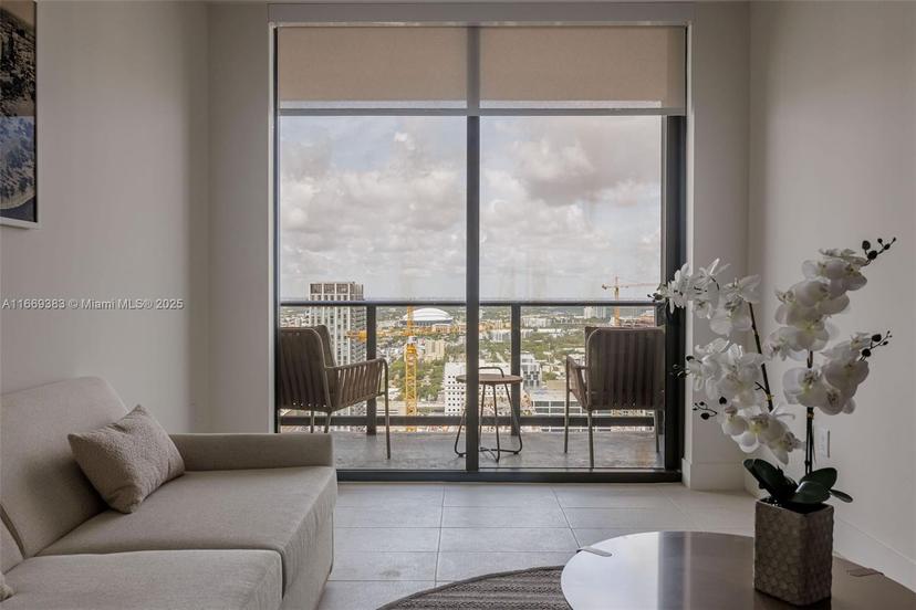Picture of 601 NE 1St Street # 4204, Miami FL 33132