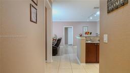 Picture of 18001 Richmond Place Dr # 1122, Tampa, FL 33647