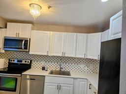 Picture of 20505 E Country Club Dr # 138, Aventura, FL 33180