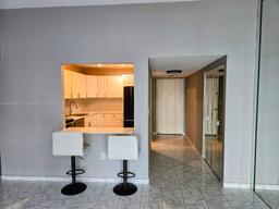 Picture of 20505 E Country Club Dr # 138, Aventura, FL 33180
