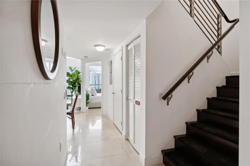 Picture of 41 SE 5Th St # 2107, Miami FL 33131
