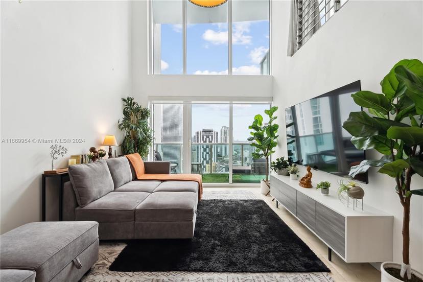 Picture of 41 SE 5Th St # 2107, Miami FL 33131