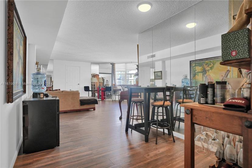 Picture of 905 Brickell Bay Dr # 1121, Miami FL 33131