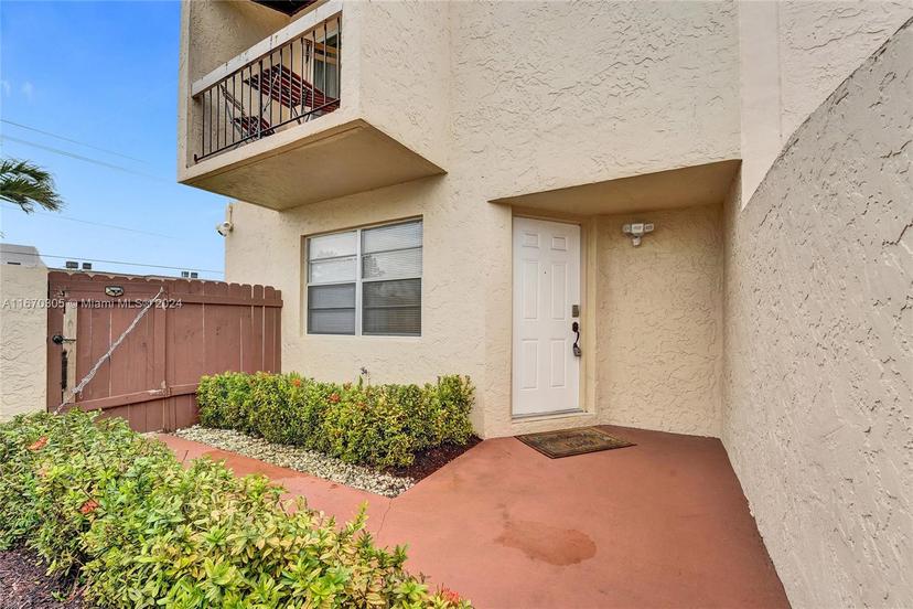 Picture of 3660 SW 59Th Ave # 1, Davie FL 33314