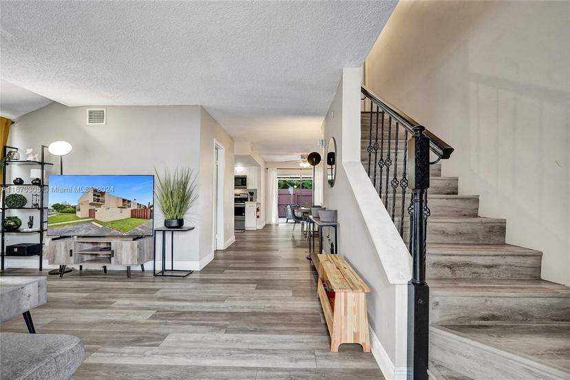 Picture of 3660 SW 59Th Ave # 1, Davie FL 33314