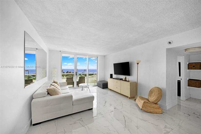 Picture of 3901 S Ocean Dr # 6Y, Hollywood FL 33019