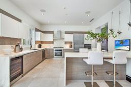 Picture of 2382 Alton Rd, Miami Beach, FL 33140