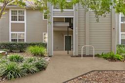 Picture of 810 NW 19Th Avenue, Gainesville, FL 32609