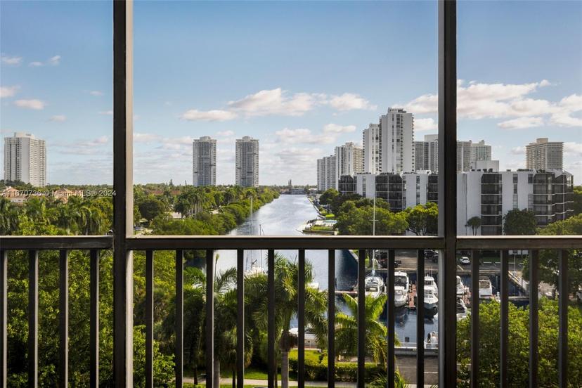 Picture of 3375 N Country Club Dr # 602, Aventura FL 33180