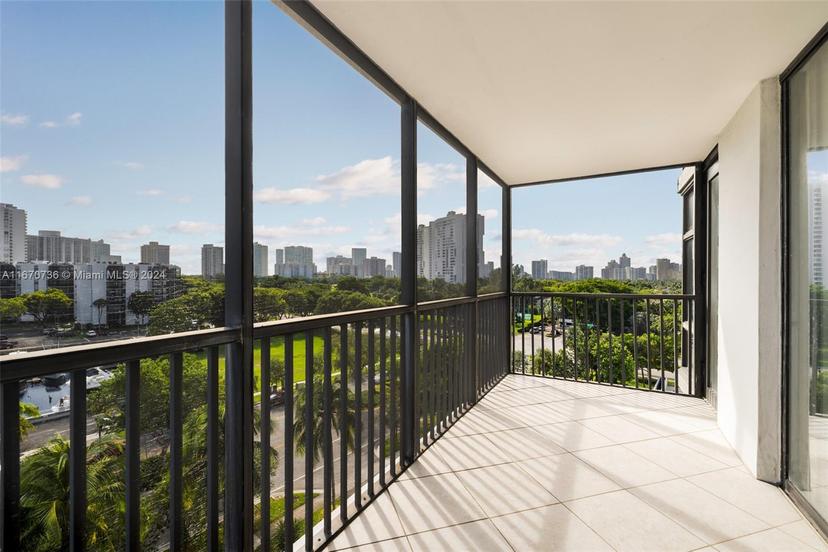 Picture of 3375 N Country Club Dr # 602, Aventura FL 33180