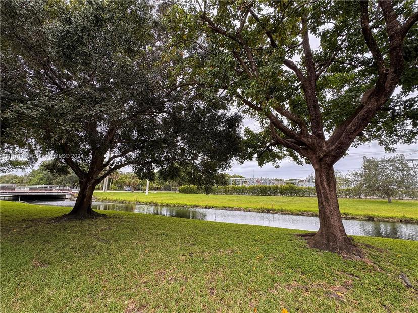 Picture of 7569 W Sunrise Blvd # 7569, Plantation FL 33313