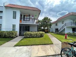 Picture of 290 Racquet Club Rd # 106, Weston, FL 33326