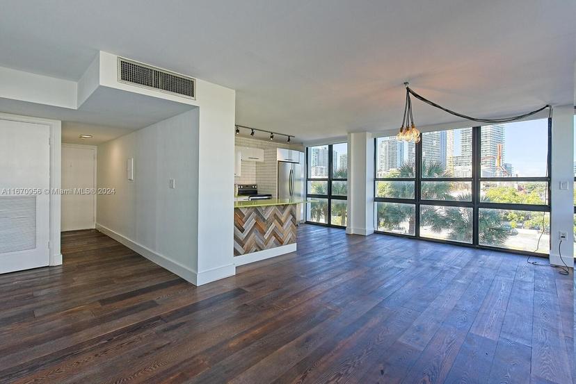 Picture of 600 NE 36Th St # 423, Miami FL 33137