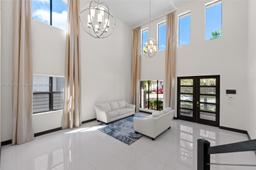 Picture of 15463 NW 88Th Ave, Miami Lakes, FL 33018